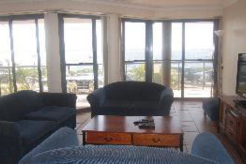 3 Bedroom House Shoal Bay Palm Beach - Great Ocean Road Tourism 2