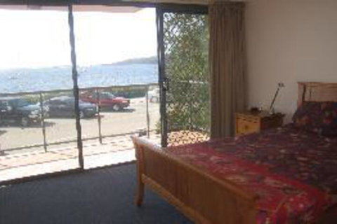 3 Bedroom House Shoal Bay Palm Beach - Great Ocean Road Tourism 3