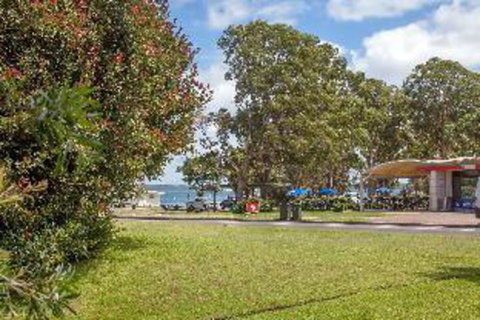 2 Bedroom Apartment Villa Ellisa Unit 1 - Great Ocean Road Tourism 3