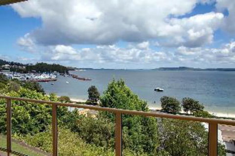 2 Bedroom Apartment Quarterdeck Unit 4 - Great Ocean Road Tourism 0