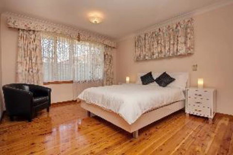 3 Bedroom House Nelson Street PET FRIENDLY - Great Ocean Road Tourism 3