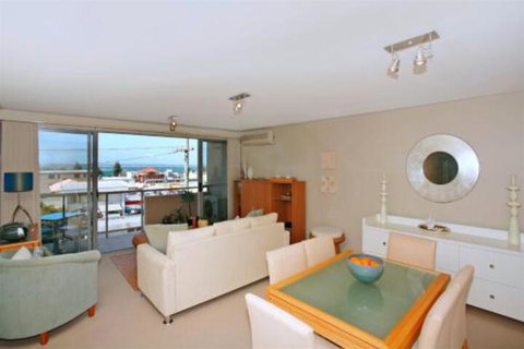 2 Bedroom Apartment Bayview Apartments Unit 7 - Great Ocean Road Tourism 5