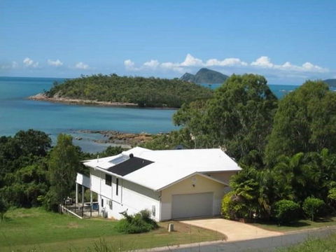 Hideaway Retreat Beach House With Pool - Great Ocean Road Tourism 0