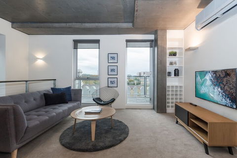 Luxury East Melbourne Apartment - Great Ocean Road Tourism 7