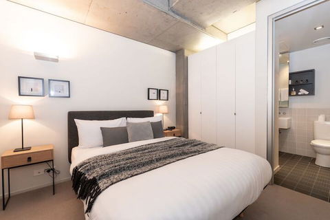 Luxury East Melbourne Apartment - Great Ocean Road Tourism 6