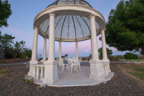 1837 Barossa Luxury Cottages Lyndoch SA - Great Ocean Road Tourism 4