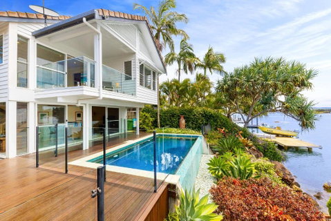 22 Noosa Parade - Great Ocean Road Tourism 3