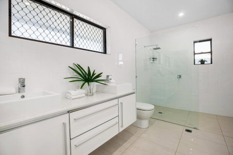 44 Noosa Parade - Great Ocean Road Tourism 1