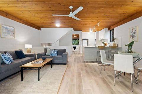 Tea Trees 6 - Great Ocean Road Tourism 6