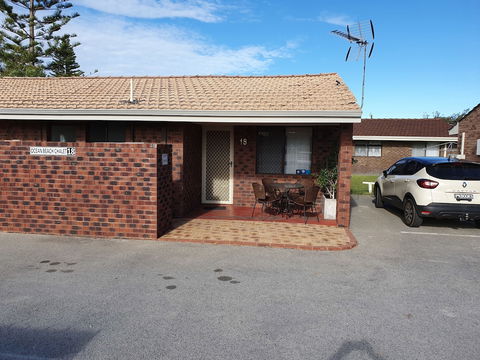 Ocean Beach Chalet 18 - Great Ocean Road Tourism 5