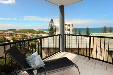Unit 4 Beaumont Sur Mer 13 15 Pacific Terrace Coolum Beach 400 BOND LINEN SUPPLIED - Great Ocean Road Tourism 1