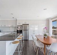 Soldiers Point Spectacular - Great Ocean Road Tourism