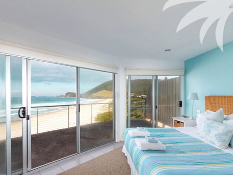 SeaCrest On Blueys Beach - Great Ocean Road Tourism 1