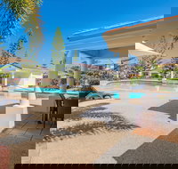 Breakers 2/12 - Great Ocean Road Tourism