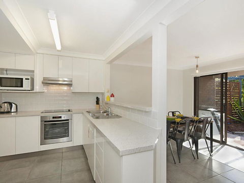 Calinda Sol 11 - Great Ocean Road Tourism 6