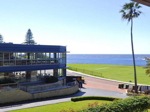 Anchorage AtHarbourside Magnificent Views - Great Ocean Road Tourism 3