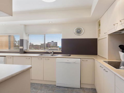 Garden Apartment At Forster Tower - Great Ocean Road Tourism 5