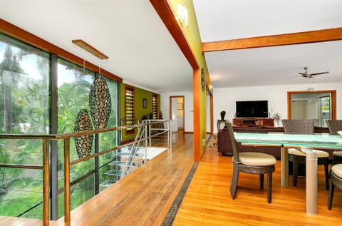 SANTORINIatPALM COVE - Great Ocean Road Tourism 2