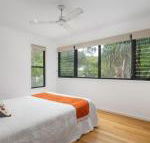 12 Naiad Court Pool sleeps 8 close to beach - Great Ocean Road Tourism