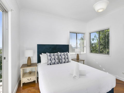 Panoramic Ocean Views In Peregian Beach! 41 Parakeet Cresent - Great Ocean Road Tourism 4