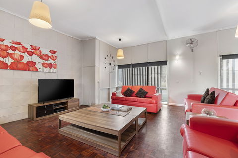 The Gazebo Place - Spacious 4 Bedroom Near Murray River - Great Ocean Road Tourism 2
