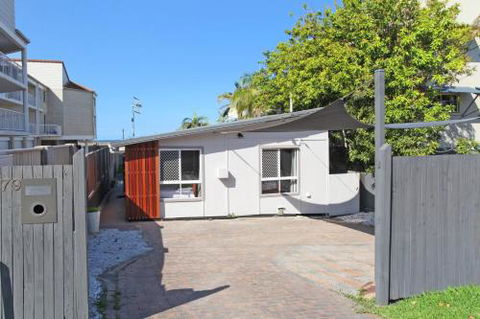 BEACH SHOPS & FABULOUS VACATION HOME! - Great Ocean Road Tourism 2