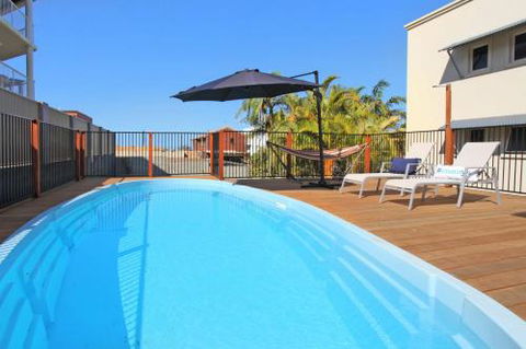 BEACH SHOPS & FABULOUS VACATION HOME! - Great Ocean Road Tourism 6