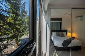 Accommodate Canberra Midnight Apartments - Great Ocean Road Tourism 3