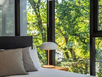 Accommodate Canberra Midnight Apartments - Great Ocean Road Tourism 5
