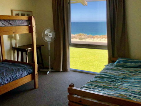 South Beach House 1 12 Gold Coast Drive - Great Ocean Road Tourism 5