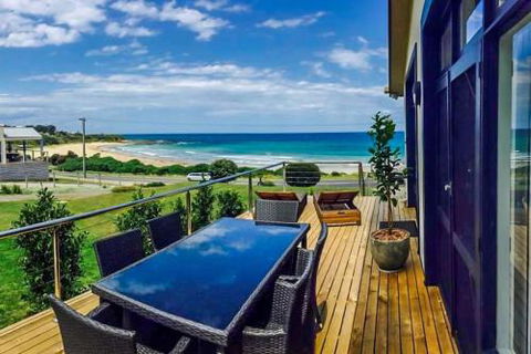 MAVI BEACH HOUSE Beachfront Wifi Views - Great Ocean Road Tourism 1
