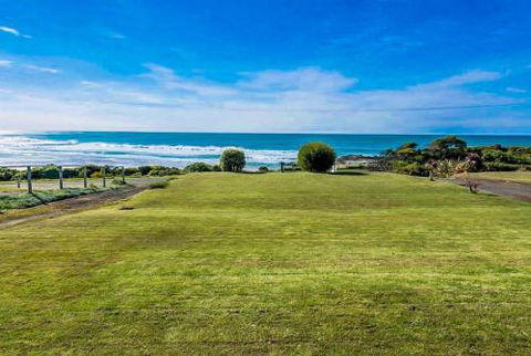 MAVI BEACH HOUSE Beachfront Wifi Views - Great Ocean Road Tourism 4