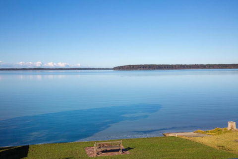 Tranquility Absolute Waterfront Pet Friendly 10 Mins To Hyams Beach - Great Ocean Road Tourism 2