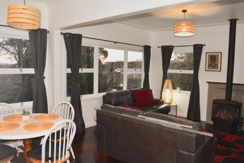 NEW Winston Cottage Leura Views & Location - Great Ocean Road Tourism 1