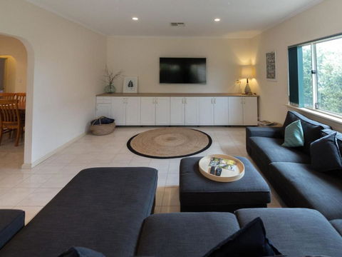 Beachside At Normanville 7 Ronald Street - Great Ocean Road Tourism 2