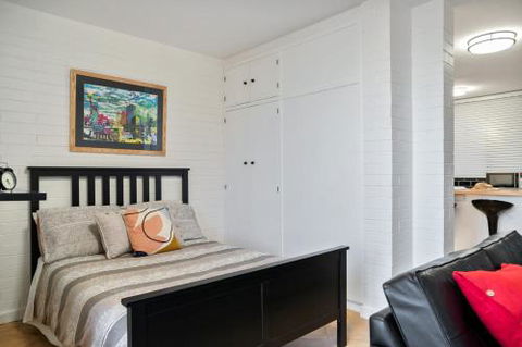 Soho Chic Apartment - Great Ocean Road Tourism 5
