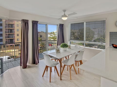 MAINSAIL8 - Mooloolaba Beach - Great Ocean Road Tourism 2