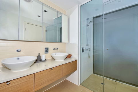 Darwin Waterfront Short Stay Apartments - Great Ocean Road Tourism 6