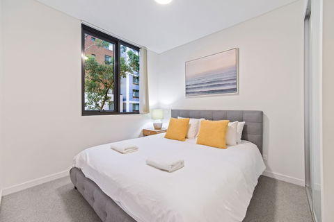 HomeHotel Stylish Apt Next To Train & Westfield - Great Ocean Road Tourism 2