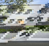 Contemporary Garden Apartment SINC1 - Great Ocean Road Tourism