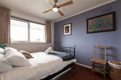 ELEANOR, 1BDR Fitzroy North Apartment - Great Ocean Road Tourism 5