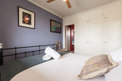 ELEANOR, 1BDR Fitzroy North Apartment - Great Ocean Road Tourism 0