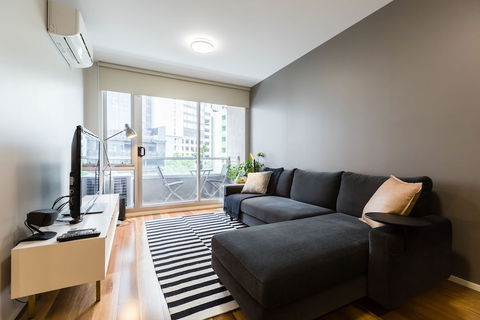 SANDRA, 1BDR Carlton Apartment - Great Ocean Road Tourism 5