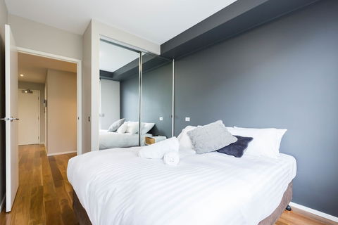 SANDRA, 1BDR Carlton Apartment - Great Ocean Road Tourism 3