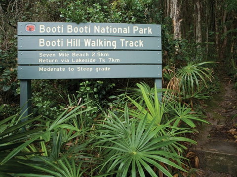 26 Wallis View - Opposite The Lake - 3 Bedroom Apartment - Sleeps 8 - Great Ocean Road Tourism 4