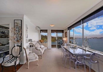Elegant Waterfront Mosman Bay RAG10 - Great Ocean Road Tourism 1