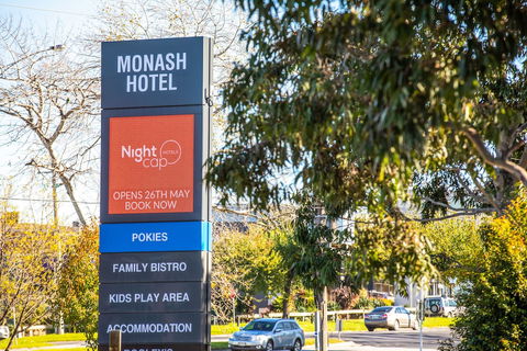 Nightcap At Monash Hotel - Great Ocean Road Tourism 1