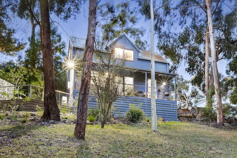 Briars Cottage - Daylesford - Great Ocean Road Tourism 1