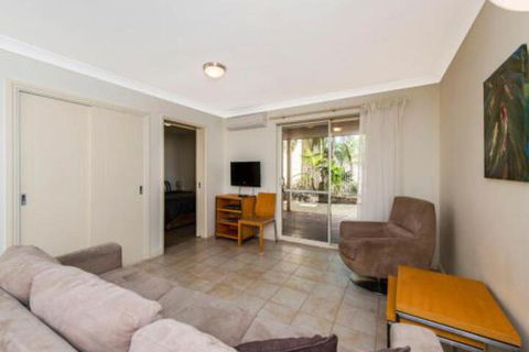 Lakeside Holiday Apartments - Great Ocean Road Tourism 6