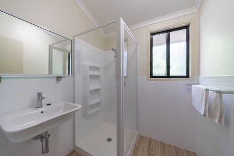 Capricorn Caves - Caravan Park - Great Ocean Road Tourism 6
